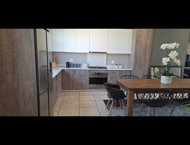 3 BEDROOM SIMPLEX FOR SALE IN SIX FOUNTAINS RESIDENTIAL ESTATE